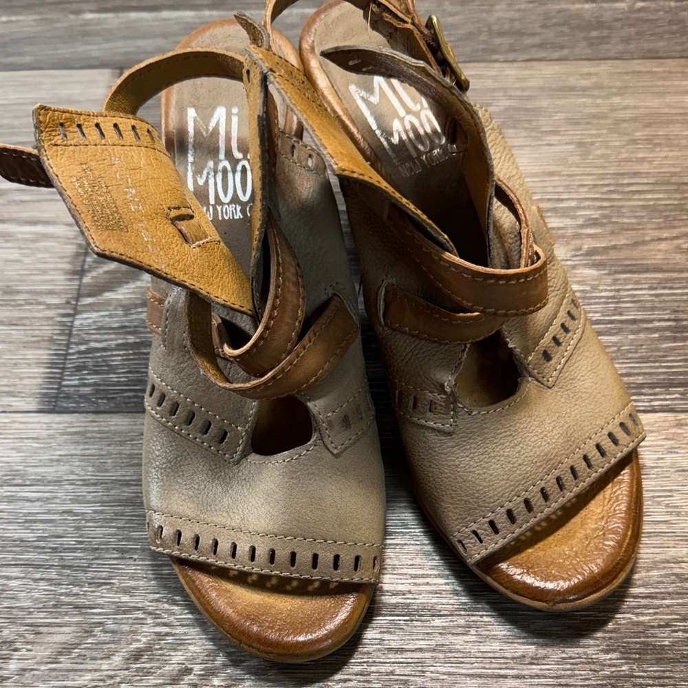 Miz Mooz Tan Leather Sandals woman’s size 37 (s98) - Picture 2 of 10